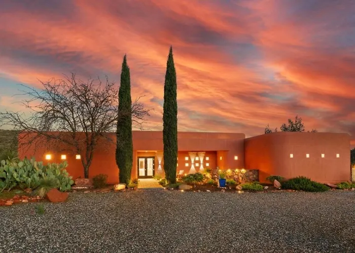 Lux Family Serenity, Hot Tub, King Suites, Trails, Views *