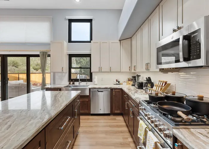 Lux Family Serenity, Hot Tub, King Suites, Trails, Views * Sedona