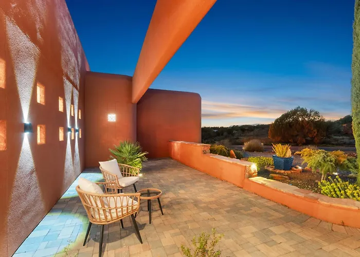 Lux Family Serenity, Hot Tub, King Suites, Trails, Views